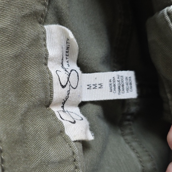 Jessica Simpson Olive Green Maternity Capri Pants Size M EUC - Picture 4 of 6